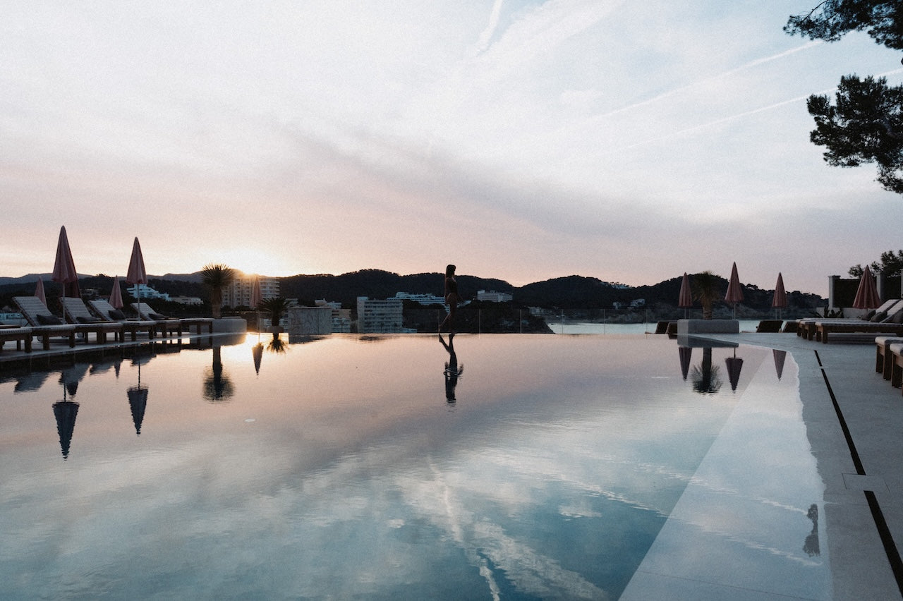 europe background pool